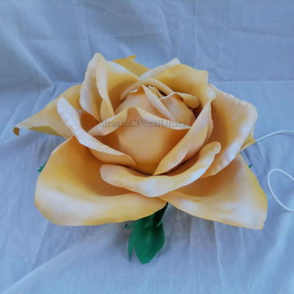 Lampada “Rosa gialla”