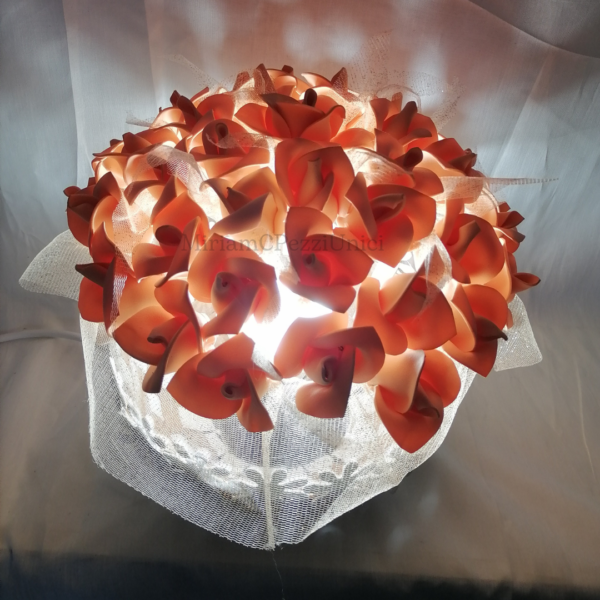 Lampada "Cesto di boccioli di rosa pesco" - immagine 4