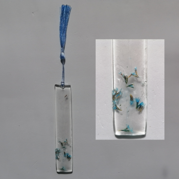 Segnalibro in resina "Azzurro" con fiori veri - immagine 6