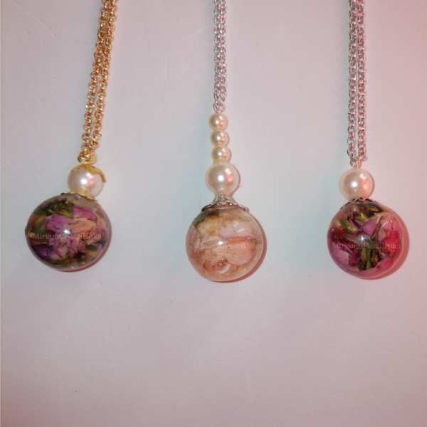 Collana "Boccioli di veri fiori vetrificati" sfera grande