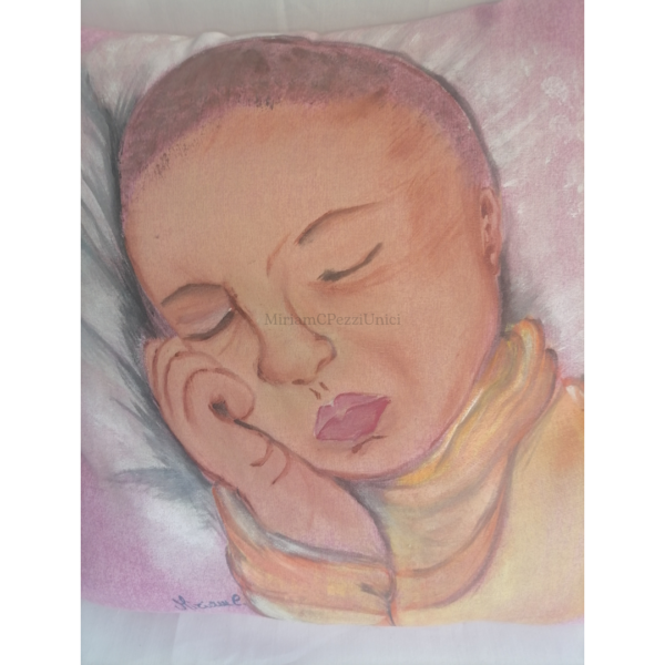 Cuscino "Bimbo addormentato" dipinto a mano - immagine 2