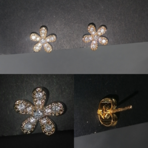 Orecchini con fiore di strass