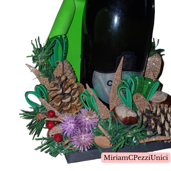 porta bottiglia_centro tavola con decorazioni autunnali pigne e fiori_senza bottiglia - immagine 3