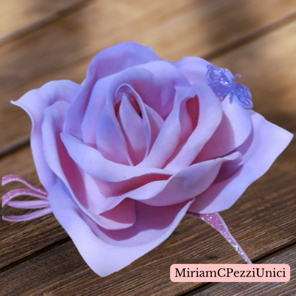 centro tavola "Rosa rosa sfumata lilla" realizzata a mano, apertura petali di circa 15\18cm - immagine 3