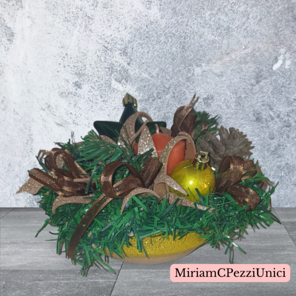centro tavola terracotta con candela rossa e stella verde - immagine 3