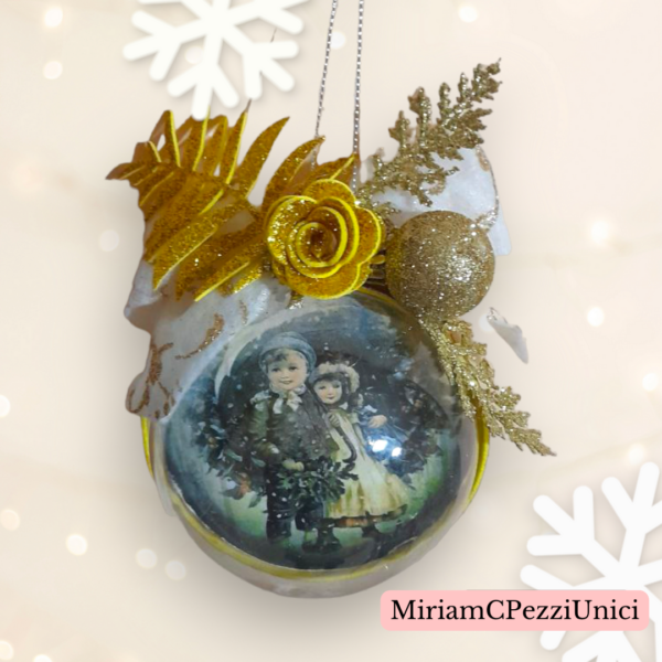 Pallina di Natale, artigianale, pezzo unico, coppia di bambini.