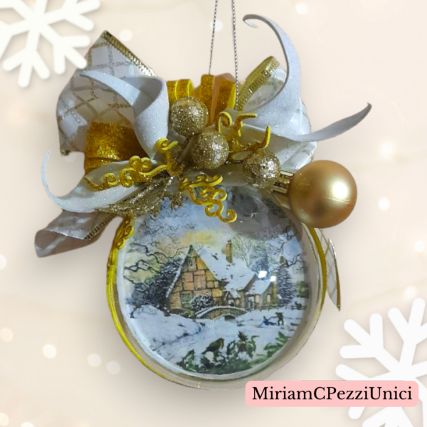 Pallina di Natale decorata a mano, pezzo unico